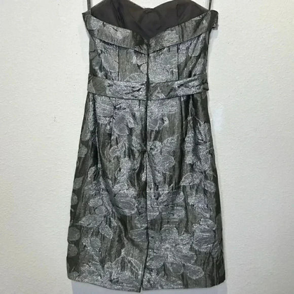 Vera Wang WHITE size 2 silver floral strapless - Picture 4 of 6